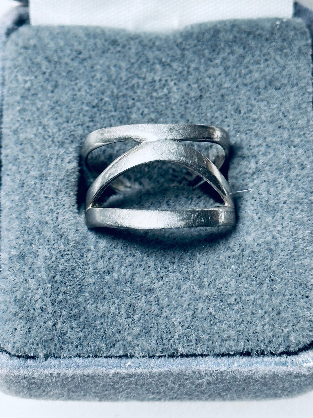 Vintage Multibanded Sterling Silver Ring Stamped 925 and Signed. Size