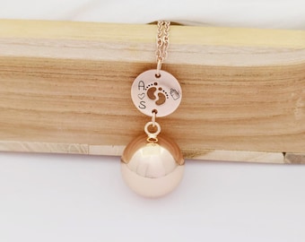 Gravidanza bola charm piedini incisione personalizzabile, bola iniziale nome inciso, regalo mamma incinta, regalo futura mamma