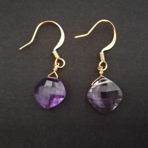Funkelnde facettierte Amethyst Ohrringe Vergoldet Ohrhaken