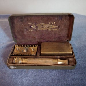Gillette Gold Tone 3-piece Open Comb Safety Razor w/Case and Blades (Vintage)