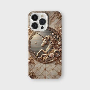 K&ouml;nnte beinhalten: Handyh&uuml;lle mit einem detaillierten, goldfarbenen Einhorn-Design in einem kreisf&ouml;rmigen Rahmen. Die H&uuml;lle hat ein marmor&auml;hnliches Muster mit floralen und scrollartigen Akzenten. Das Einhorn hat eine flie&szlig;ende M&auml;hne und ein einzelnes Horn.