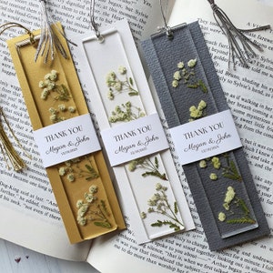 Wedding favors. Baby's breath personalized bookmark. Party favours in bulk. Thank you gifts. Souvenir for your guests. Favours.
