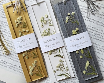 Wedding favors. Baby's breath personalized bookmark. Party favours in bulk. Thank you gifts. Souvenir for your guests. Favours.