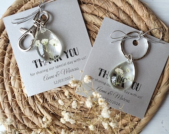 Personalized wedding favors. Wedding favors for guests in bulk. Rustic wedding favors. Elegant wedding favors. Keychain favors.