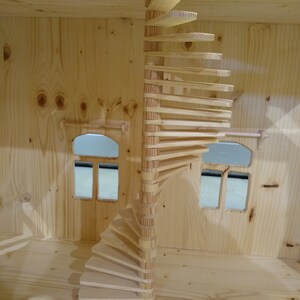Holz Puppenhaus mit Möbeln Bild 7