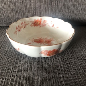 Vista Alegre Portugal 89 White Fruit or Candy Bowl with Far Eastern Design