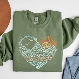 Adventure Awaits Sweatshirt, Mountain Heart Sweatshirt, Camping Hoodie,Nature Sweatshirt, Sunset Sweatshirt,Unisex Hoodie,Wanderlust Sweater