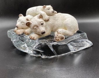 Sleeping Polar Bears on Ice House of Lloyds No Peeking 1995