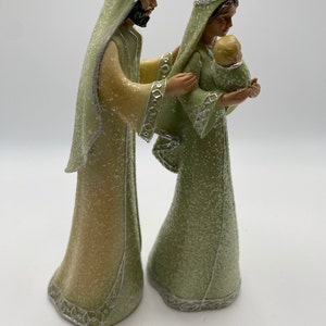 The Heavenly Blessing Christmas Tree Nativity Collection