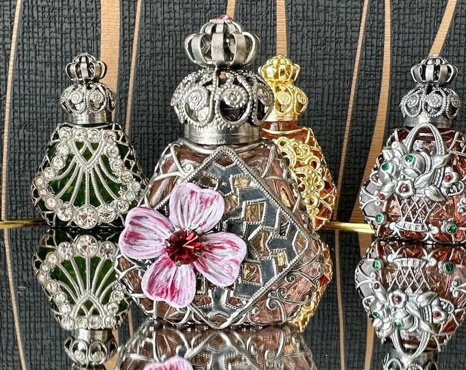 Elegant Rose Glass Oil Perfume Bottle with Pink Stones - Enhance Your Aromatherapy Experience