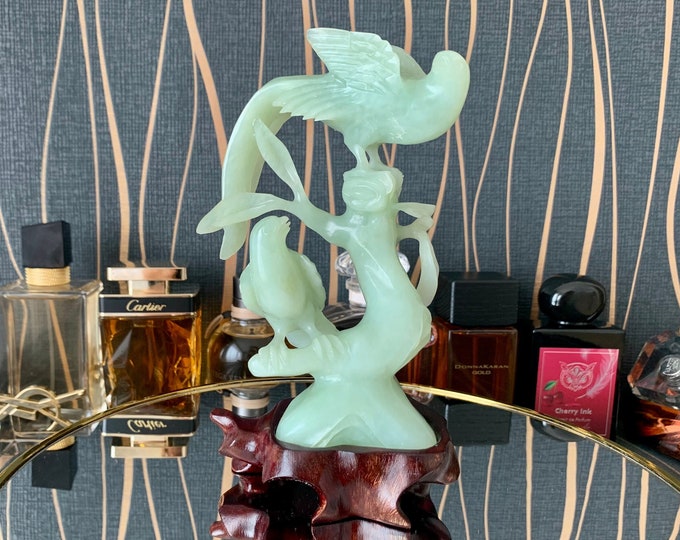 Antique Hand Carved Jade Birds Figurine - Intricate Statuette on Wooden Base