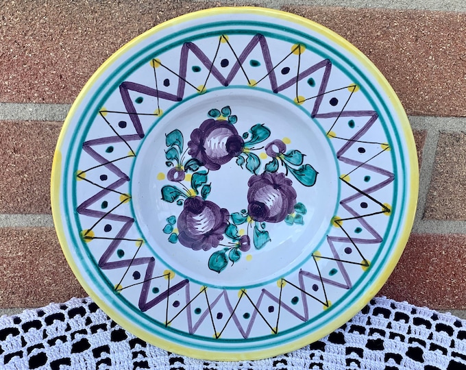 Elegant Pair of 80s Purple Rose Plates - Hand-Painted Collectible Decor for Walls or Shelves