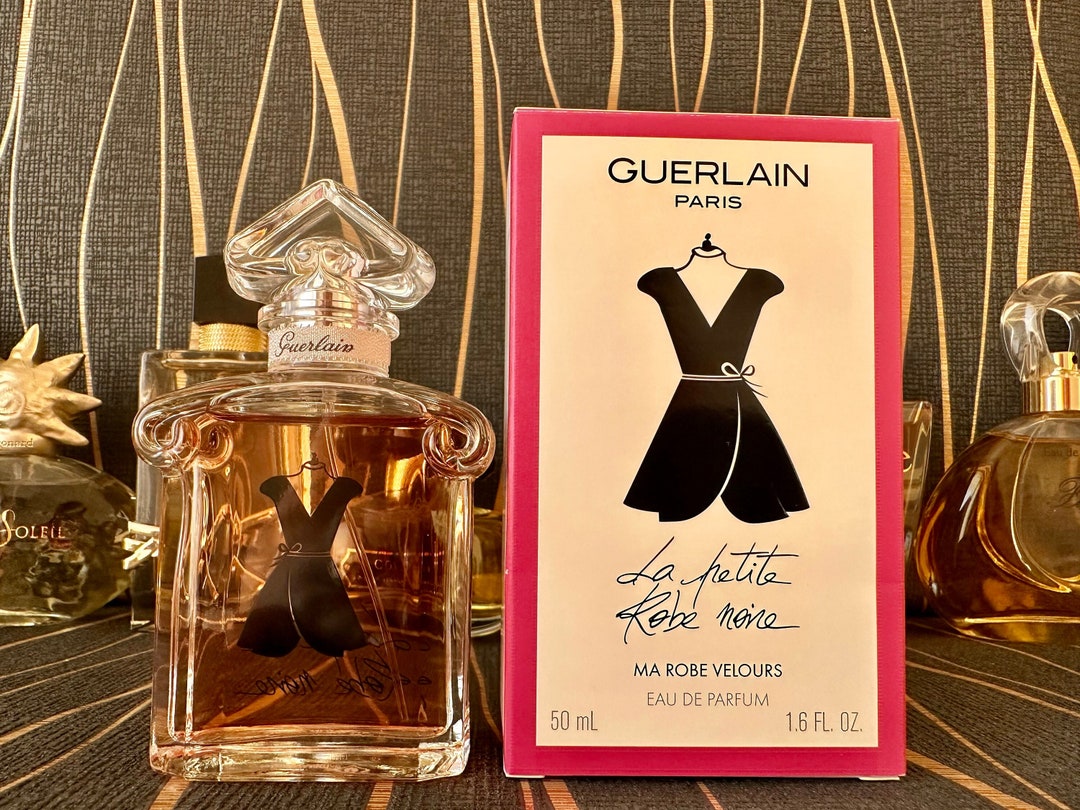 Parfum la petite robe noire velours sales