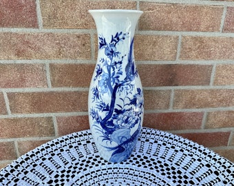Antique Chinese blue and white vases, 19th century