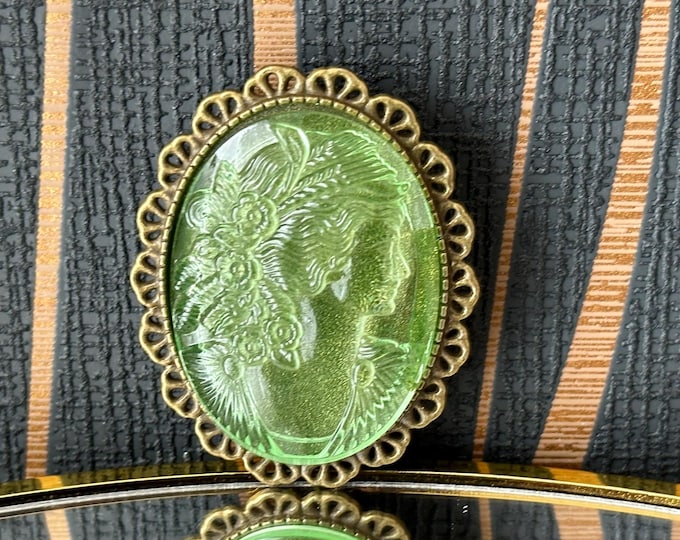 Vintage Style Inspired Uranium Glass Brooch - Exquisite and Timeless