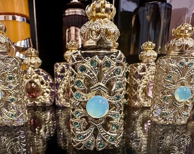 Glass Perfume Bottle with Dipping Sticks and Rhinestones - Light-Green Chic