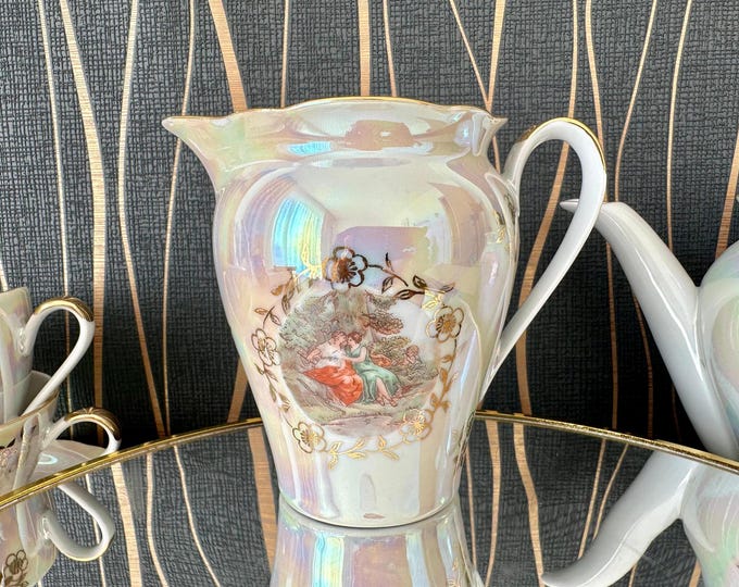 Chic Vintage Kahla Milk Jug - Elegant Mother-of-Pearl Porcelain Décor