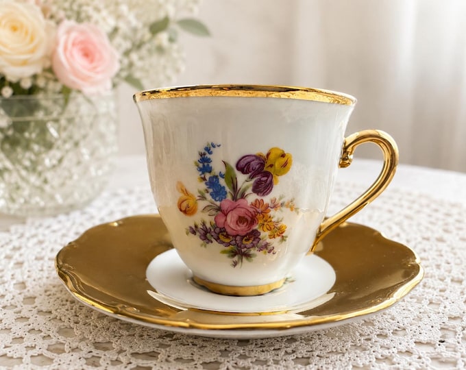 Vintage THUN 1794 Porcelain Tea Cups & Saucers Set of 2 – Made in Czechoslovakia