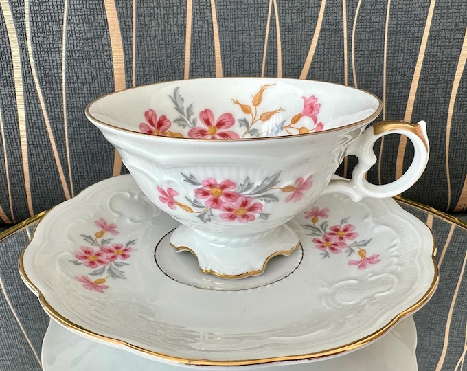 Collectible Porcelain Cup from Selb, Germany by Hutschenreuther Albert Paul Müller