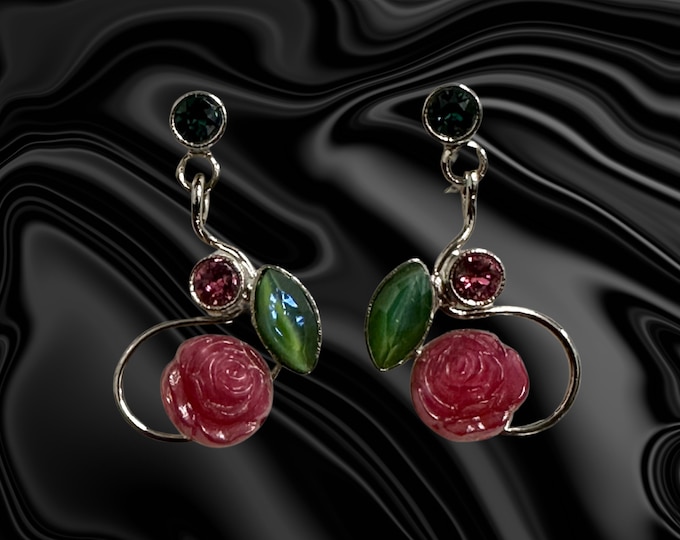Elegant Earrings with Glass Roses – Romantic Floral Design