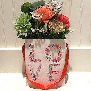 Sola Wood Flower Arrangement - in floral LOVE box - Valentine&#39;s Gift/Decor or Anniversary Gift