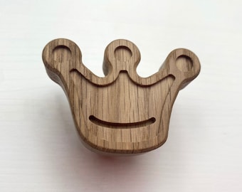 Wooden Knobs Crown for Kids Dresser Untreated Oak Handles Furniture Knob Dresser Drawer Door Drawer Pull Handle for kids room Wall Hooks