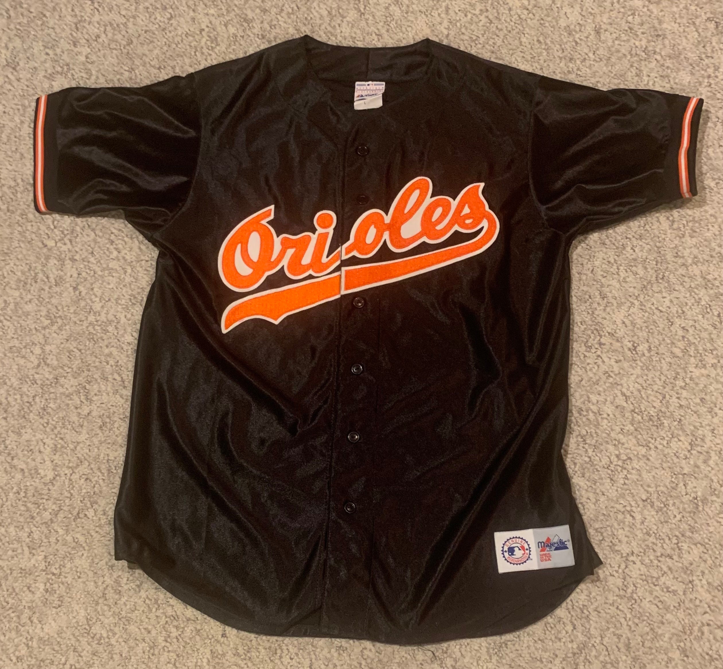Vintage 90s Baltimore Orioles MLB Baseball Majestic Gray Large Jersey
