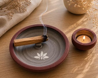 Palo-Santo-Halter und Teelicht-Kerzenhalter - Handgemachtes Keramik Set mit weißer Lotusblume -Wabi-Sabi Kerzenhalter und  Räucherhalter