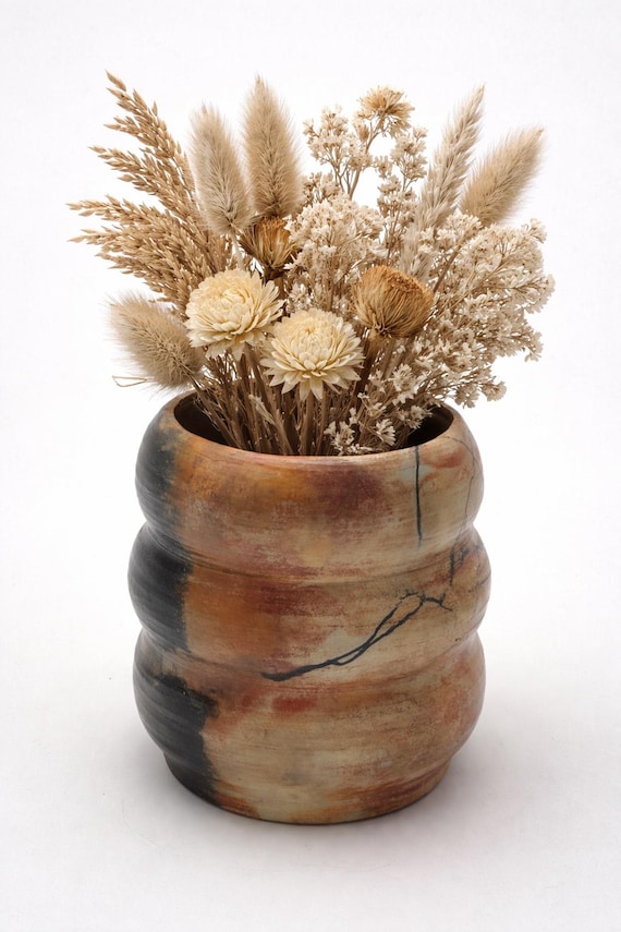Pit-fired vase, handmade – imperfect ceramic vase with color variations created by fire, dried flower vase, unique piece