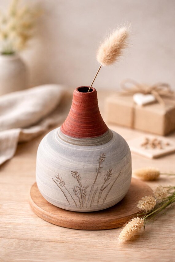 Narrow, hand-thrown ceramic vase – small vase for a single flower, minimalist, decorative vase, gift idea for mothers | MW-5