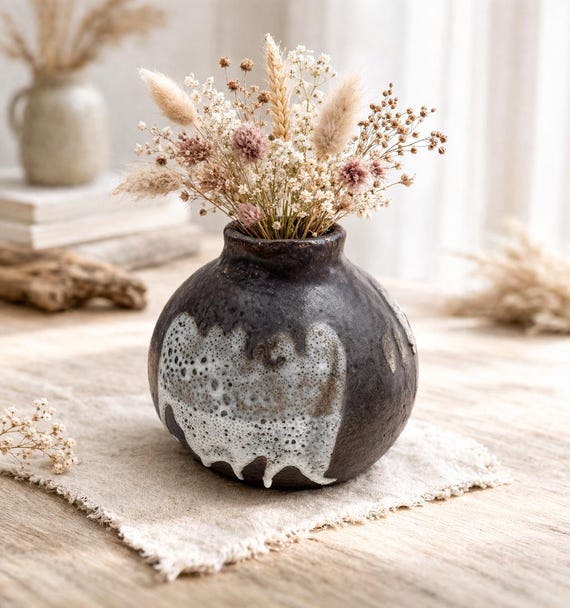 Small wood-fired vase – ceramic with a dark patina | Unique piece fired in a wood kiln | Salt ash | Ceramic for flowers & table decoration