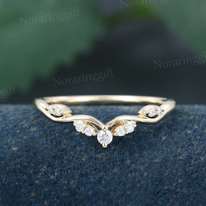 Anillo de bodas curvo de moissanita único Anillo de bodas de oro amarillo delicado Anillo de diamantes delicado Anillo de novia Anillo a juego antiguo Anillo de promesa