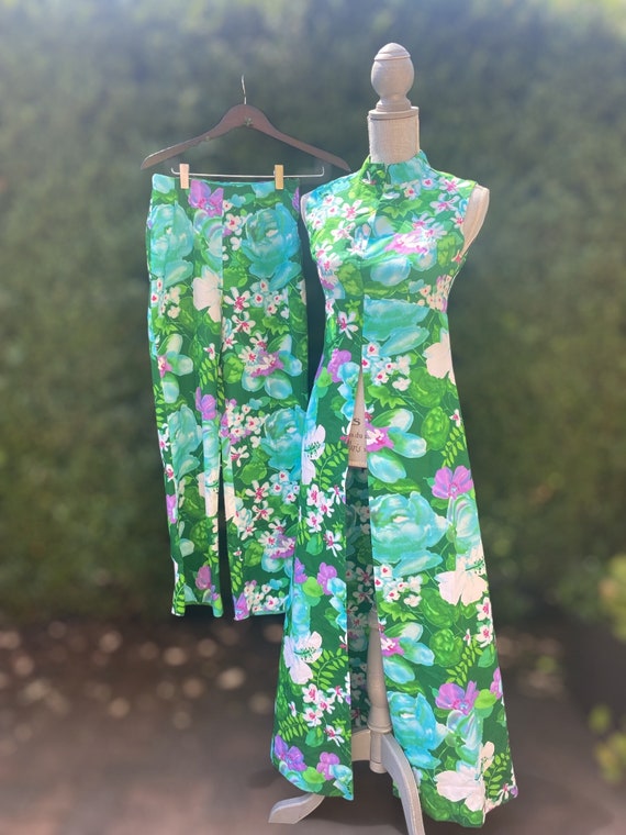 Vintage 1960s Polynesian Floral 2 Piece Hostess Ma