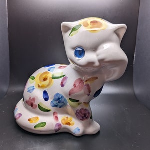 Cat, Vintage ceramic cat, Vintage porcelain cat, ELPA, Alcobaca Portugal, Cat statue, Hand painted, White cat with flowers, Peekaboo cat