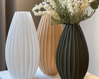 White vase for dried flowers, Modern and Stylish 3D Printed Vase perfect for dried flowers, Ribbed white vase