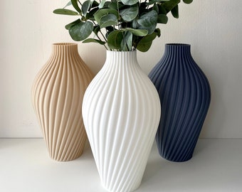 White Dried Flower Vase, Modern and Stylish 3D Printed Vase, Fall Decor, Perfect for Dried Flowers, Ribbed White Vase