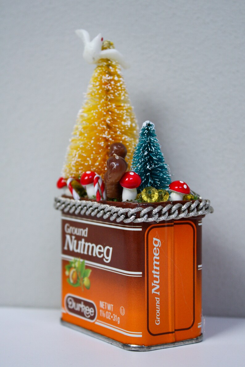 Vintage Nutmeg Spice Tin Christmas Decorationwoodland Theme Etsy
