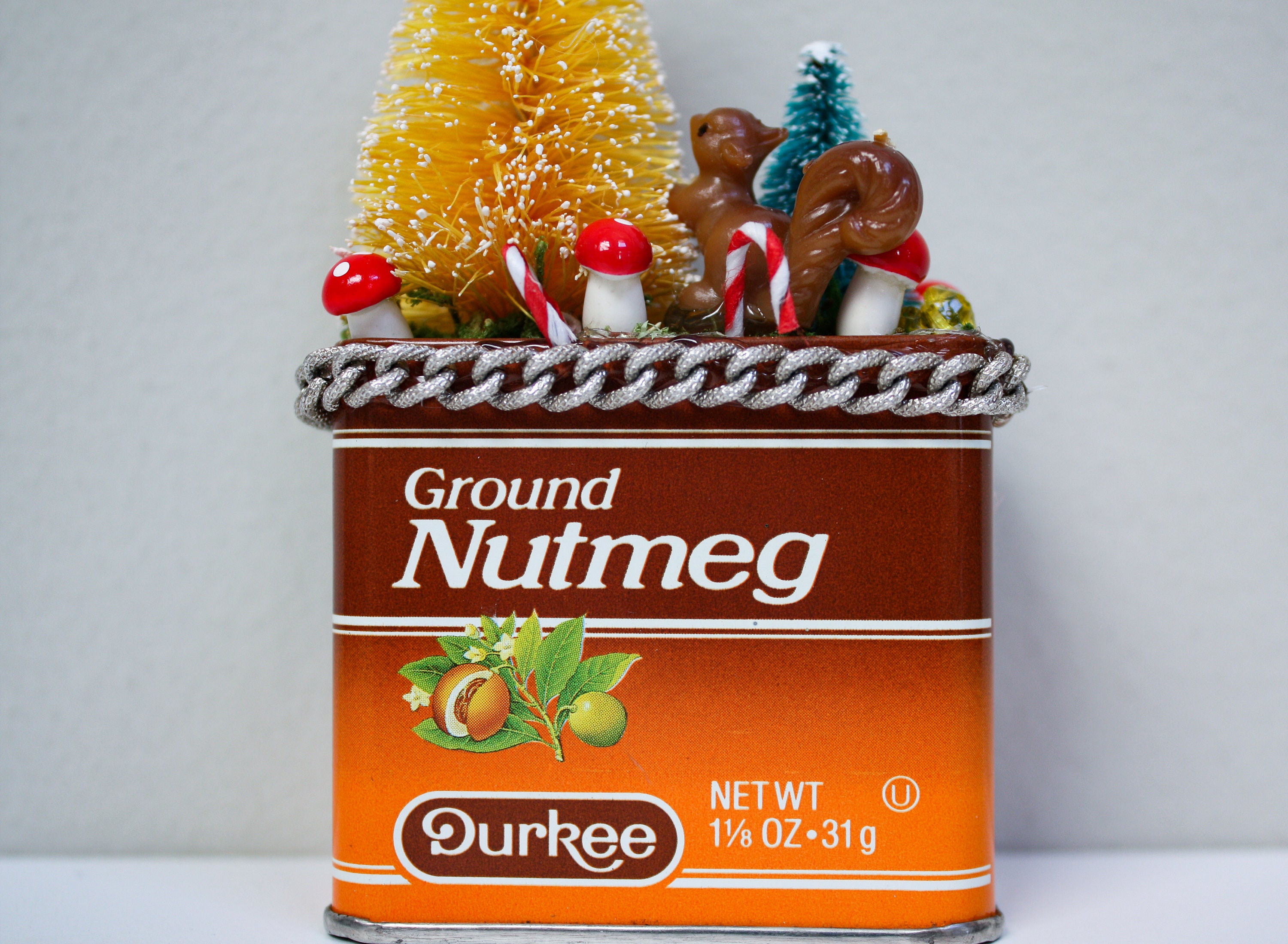 Vintage Nutmeg Spice Tin Christmas Decorationwoodland Theme Etsy