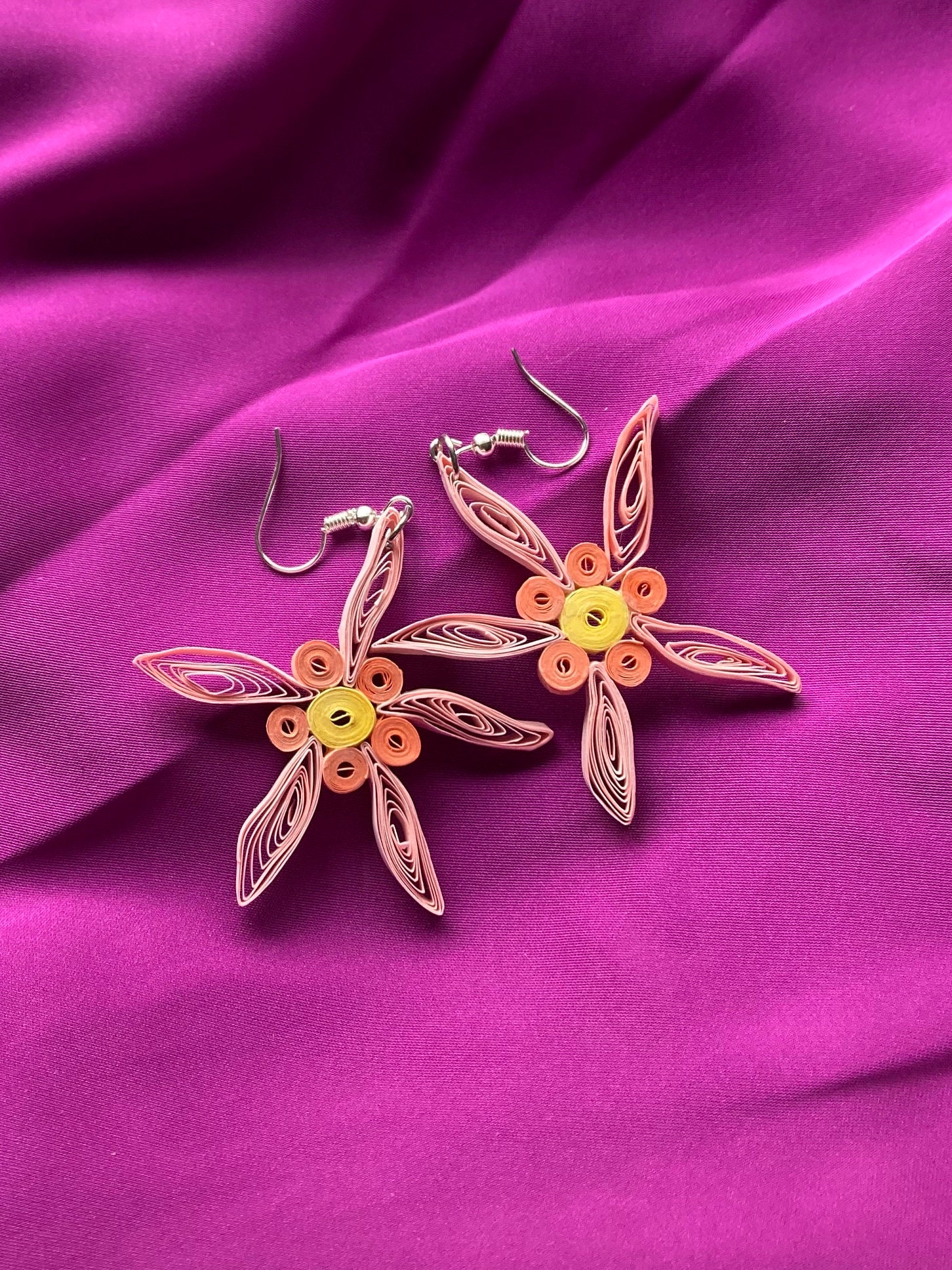 Paper Craft: Quilled Flower Earrings (Skillshare) | MOOC List
