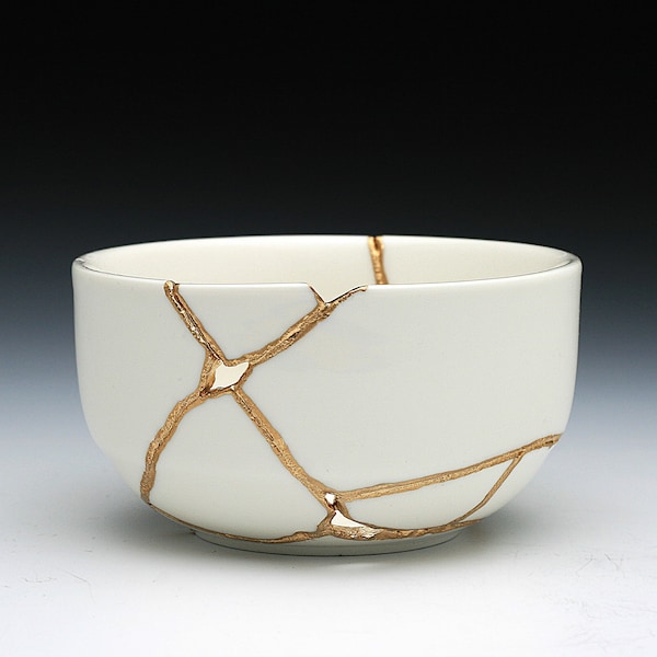 Kintsugi Bowl, Japanese Repair Art, Gold Ceramic Tea Bowl, Wabi Sabi Decor
