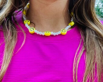Perła + choker z uśmiechniętą buźką