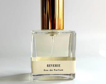 Perfume en spray con aroma a té verde, jengibre y malvavisco / Reverie