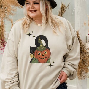 Black Cat Halloween Sweatshirt, Vintage Halloween Shirt. Halloween Cat, Fall Crewneck