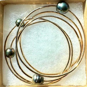 Gold Filled Armreifen m. Tahiti Perle