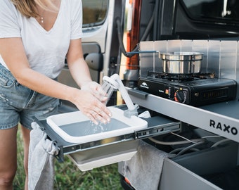Camperbox BASE vor Van Campingbox Campingküche Bettfunktion Schlafsystem vanlife VW Renault Toyota