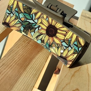 Boho Chic Sunflower Claw Clip: Embrace the Beauty of Nature in Your Hair