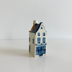KLM Delft Blue Rynbende Distillery Canal House #8 Souvenir Bottle Dutch Holland Vintage