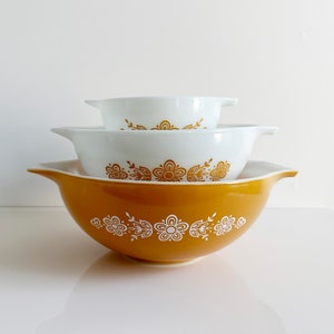 Pyrex Golden Butterfly Cinderella Nesting Bowls 441 USA Vintage 1972