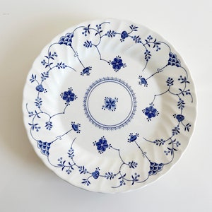 Finlandia by Churchill Dinnerware Swirl Rim Platter Plates Bowls Sugar & Creamer Colombia Vintage 2000s