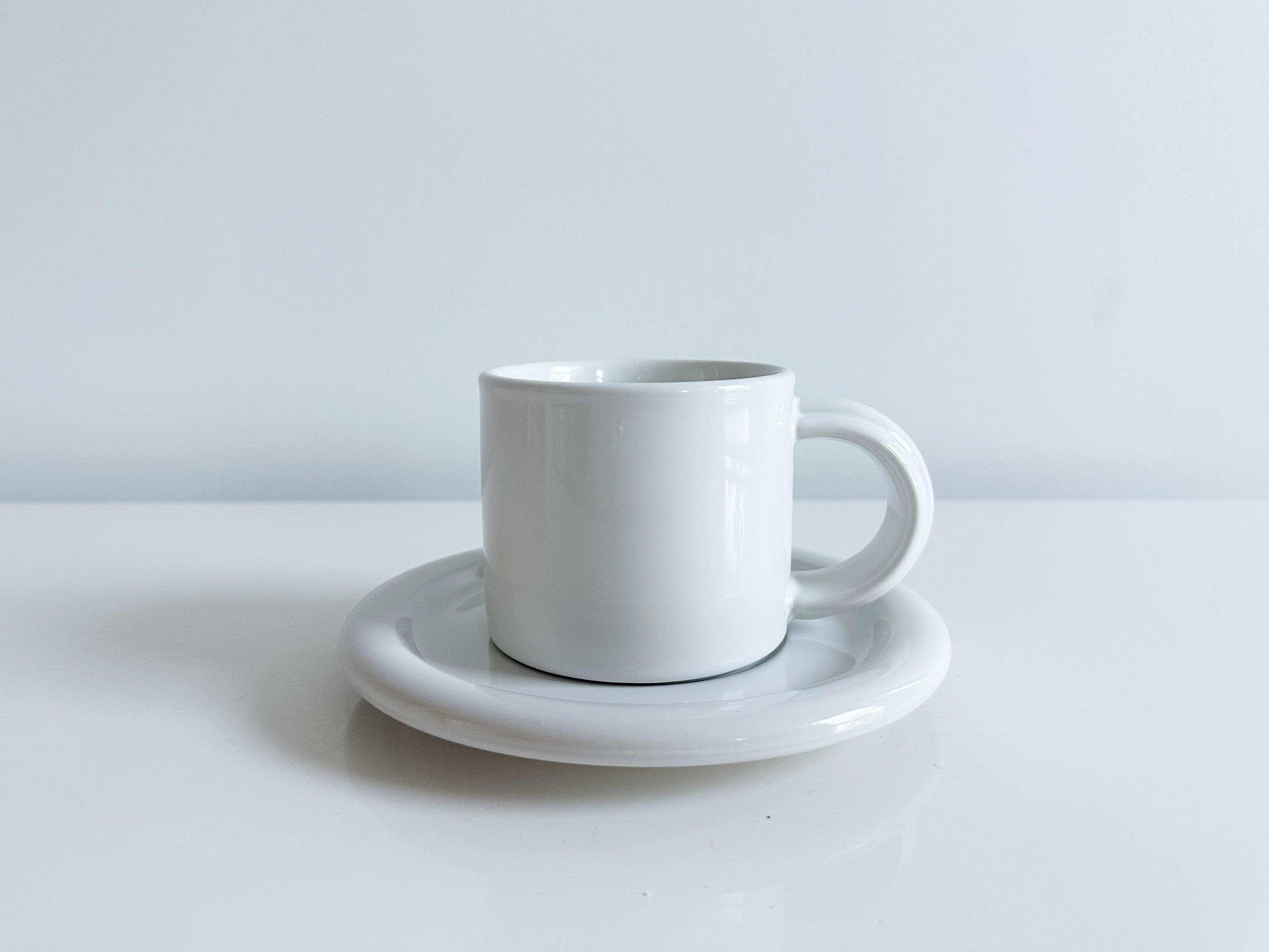 Jepcor International 27×2 20×4 18×2 Vintage Jepcor International China Seas White Flat Cups & Saucers